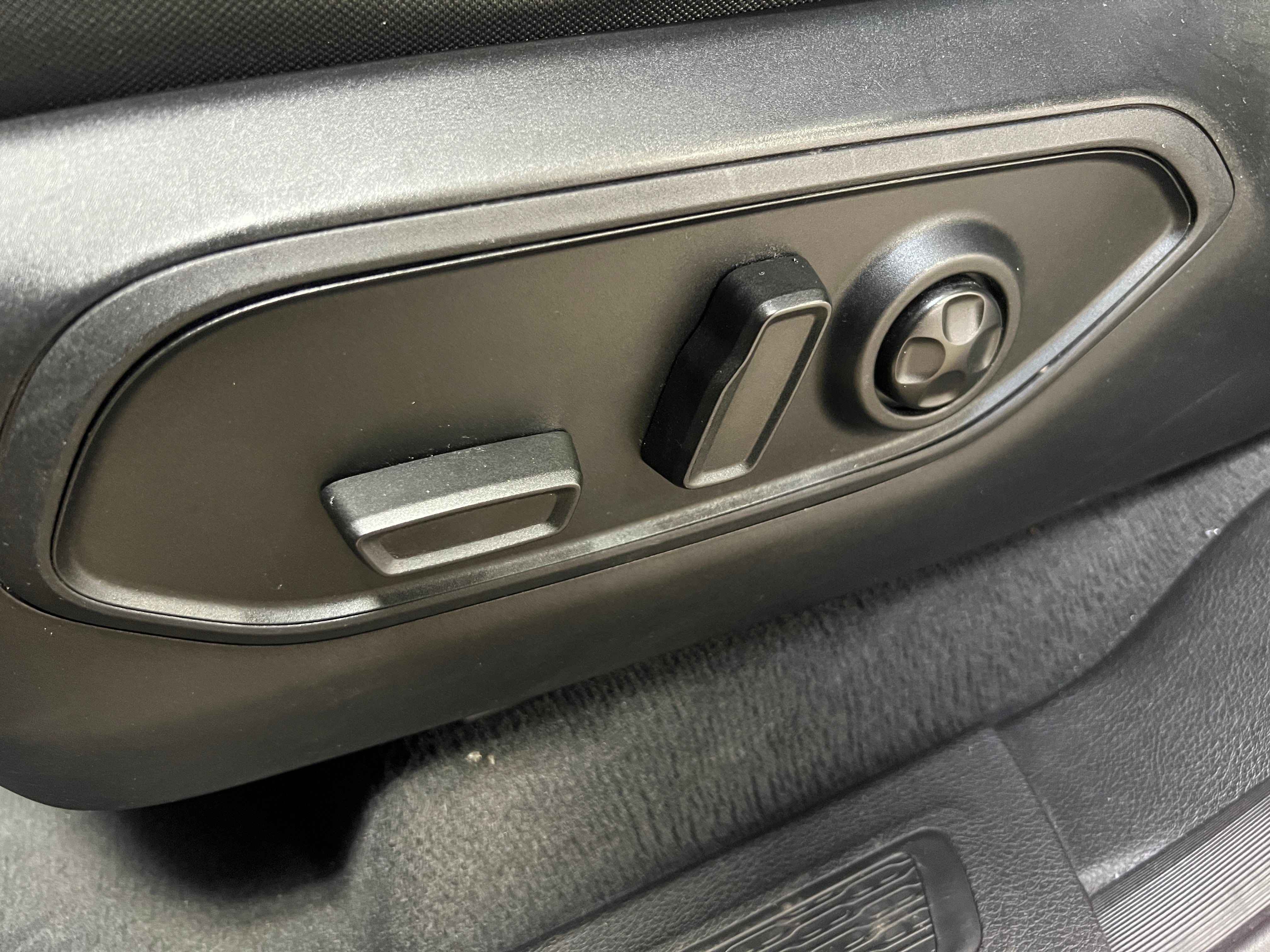 jeep grand cherokee 2023 1C4RJHAG6PC593130 image jeep grand cherokee 2023 1C4RJHAG6PC593130 image